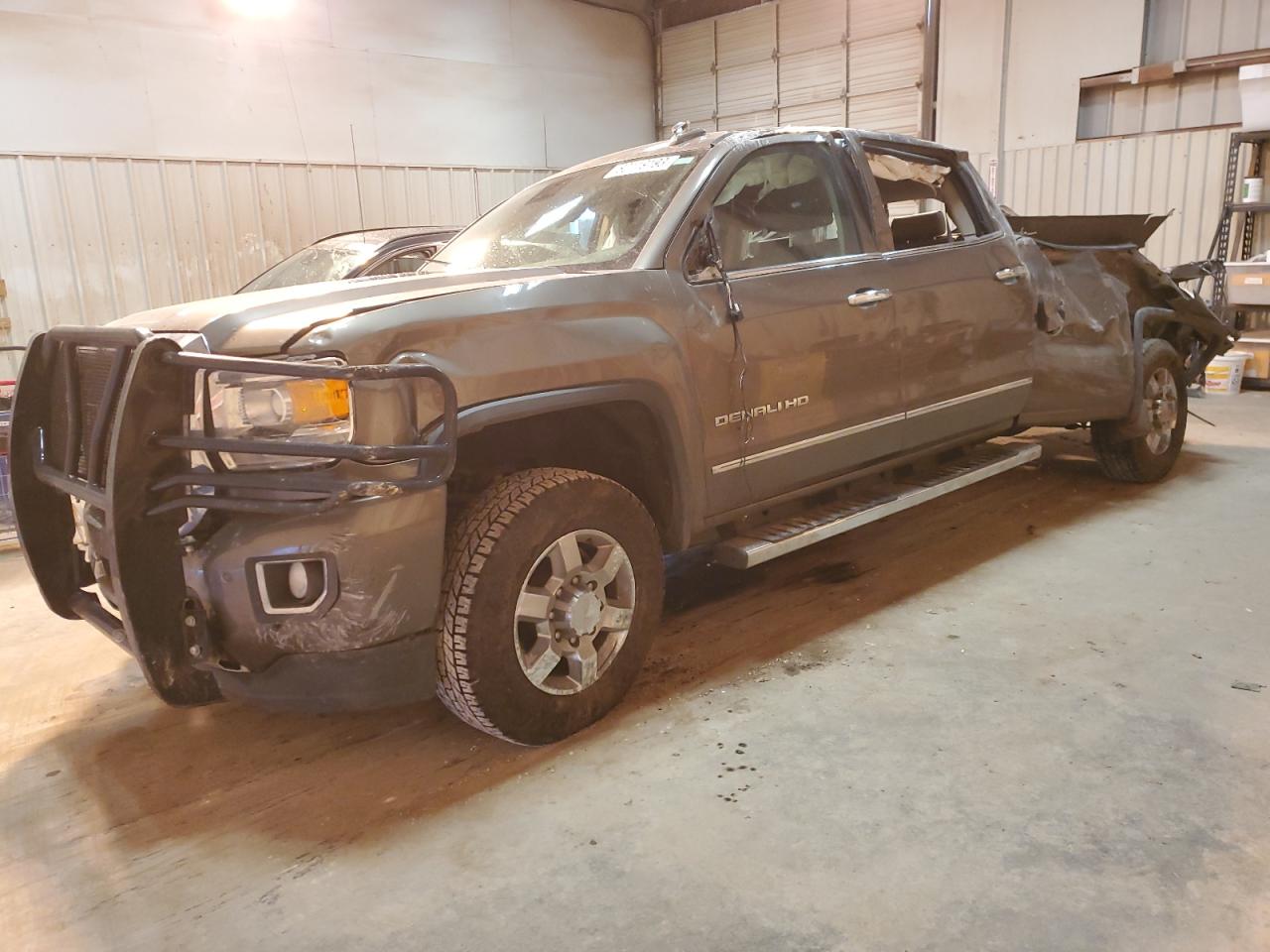 Image 1 of 2015 GMC SIERRA K3500 DENALI 2015 with VIN 1GT424E84FF550910