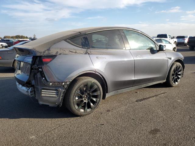 Obraz 3 z 2022 TESLA MODEL Y  2022 z VIN 7SAYGDEE8NF532506