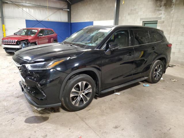 Image 1 of 2021 TOYOTA HIGHLANDER XLE 2021 with VIN 5TDHZRBH1MS085739