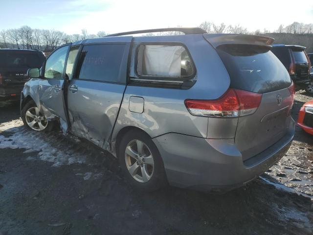 Obraz 2 z 2013 TOYOTA SIENNA LE 2013 z VIN 5TDKK3DC2DS350922