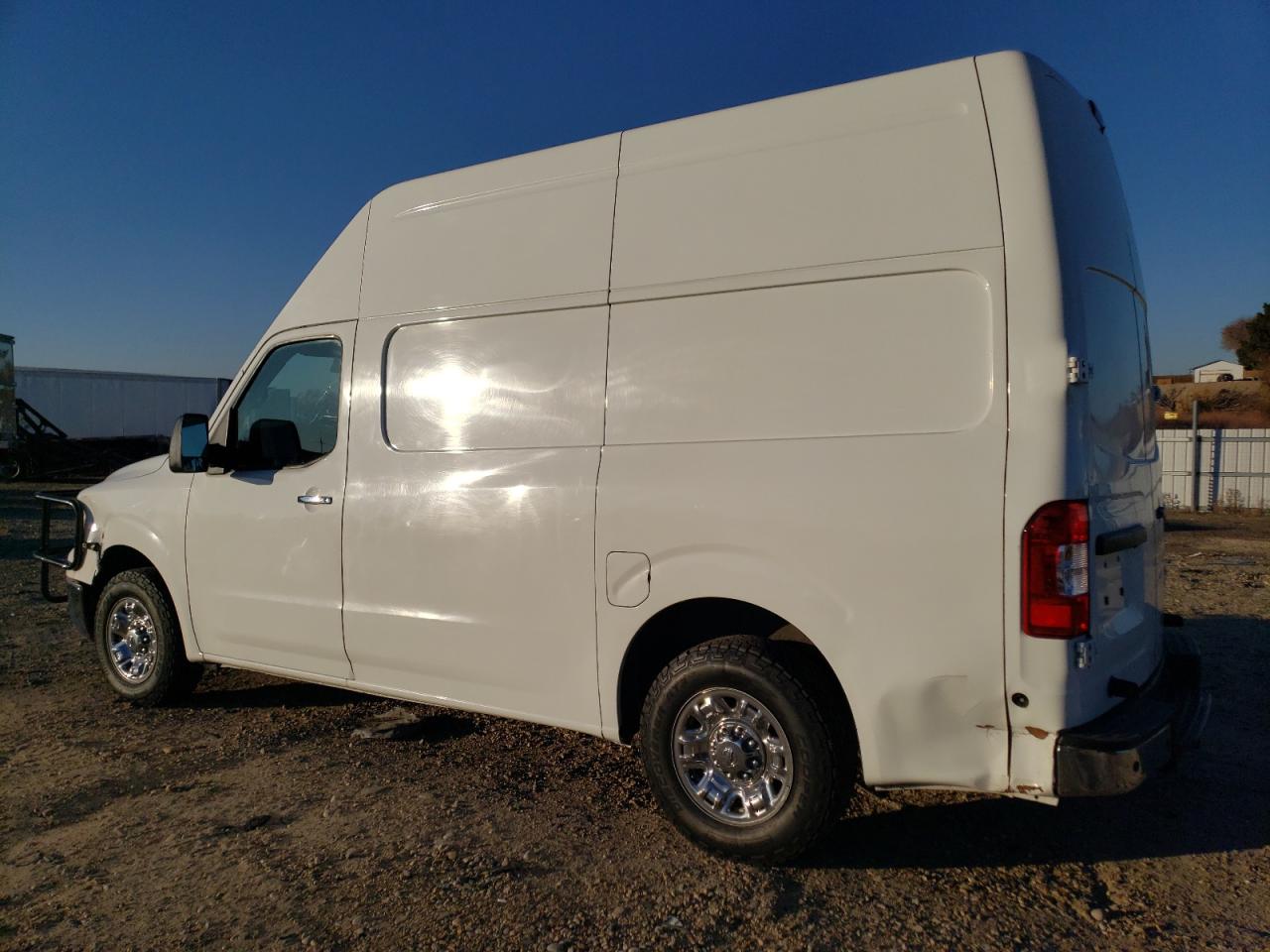 Изображение 2 2017 NISSAN NV 2500 S 2017 с VIN 1N6BF0LY6HN809250