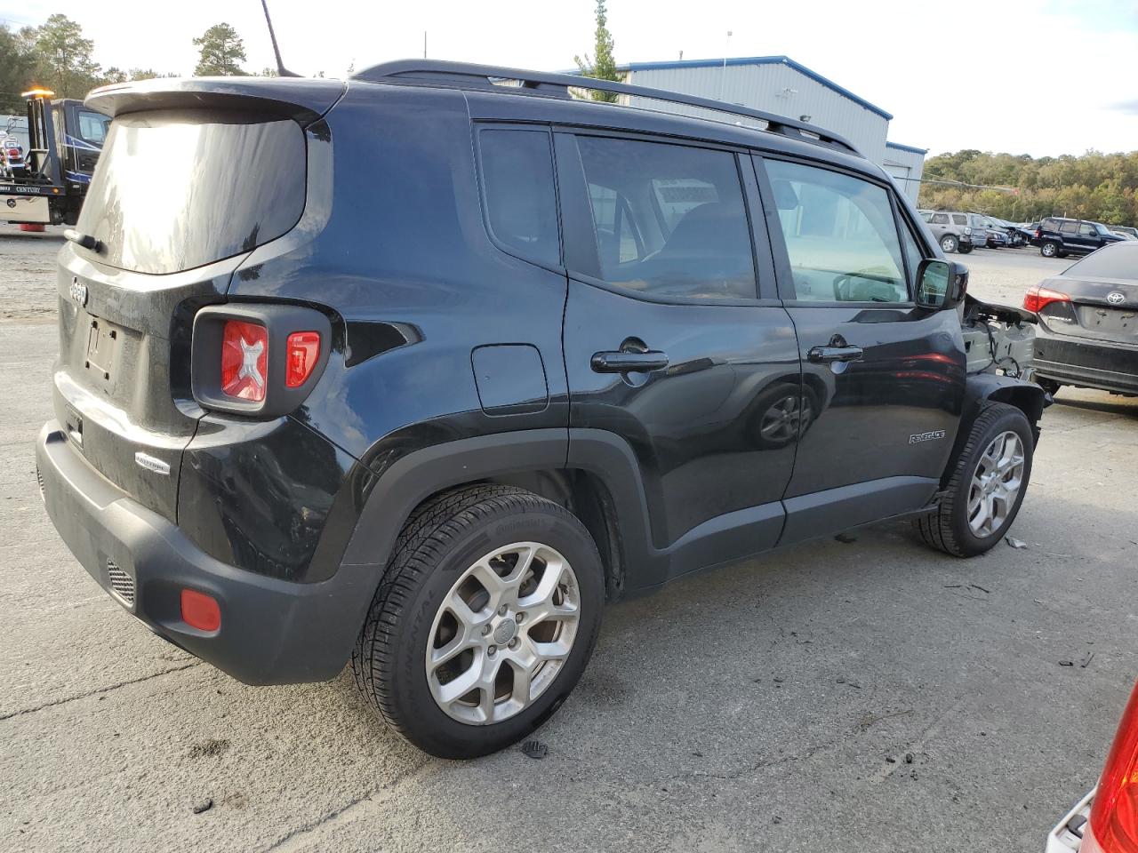 Image 3 of 2018 JEEP RENEGADE LATITUDE 2018 with VIN ZACCJABB7JPJ53983
