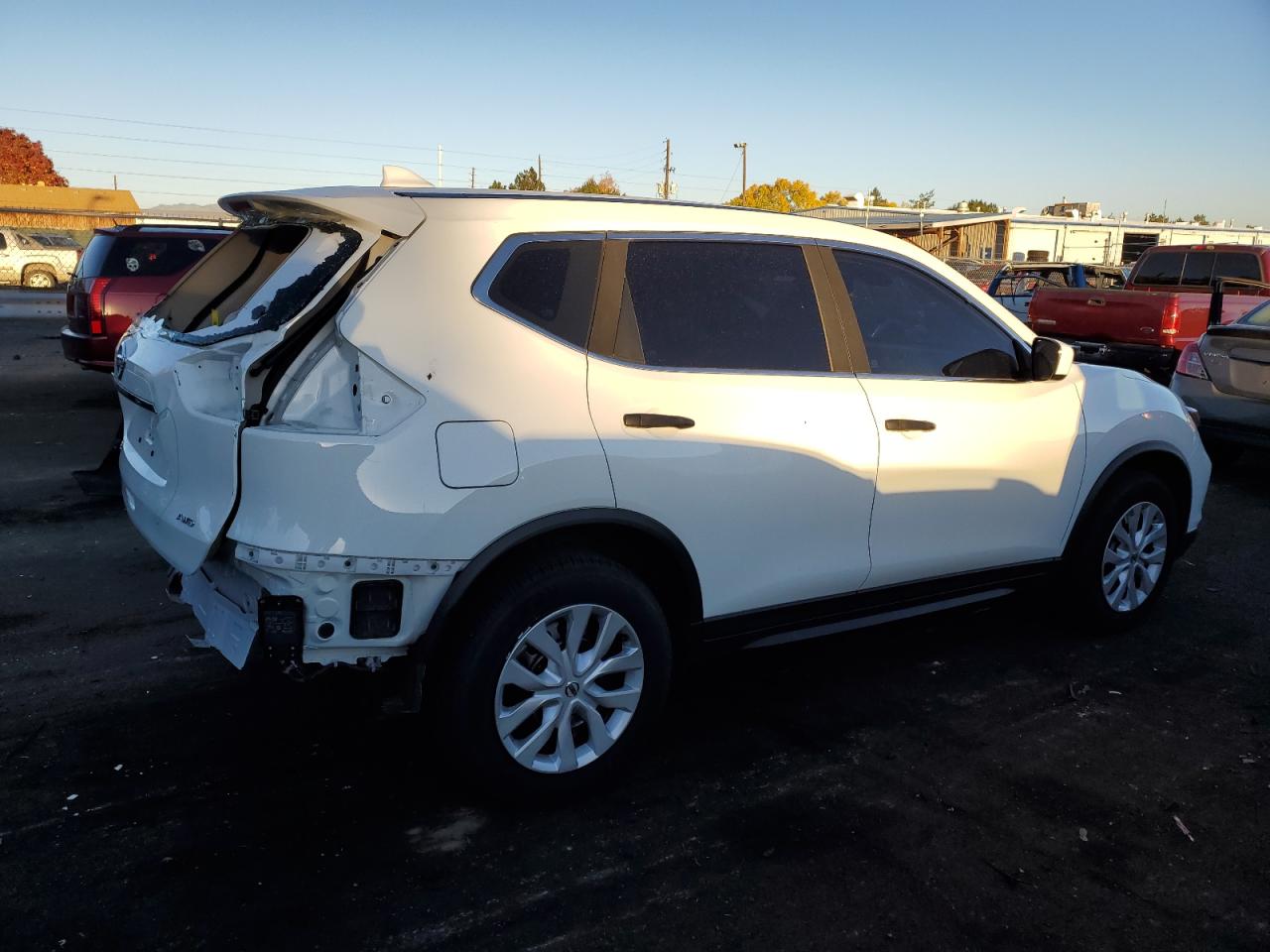 Image 3 of 2019 NISSAN ROGUE S 2019 with VIN KNMAT2MV1KP518240
