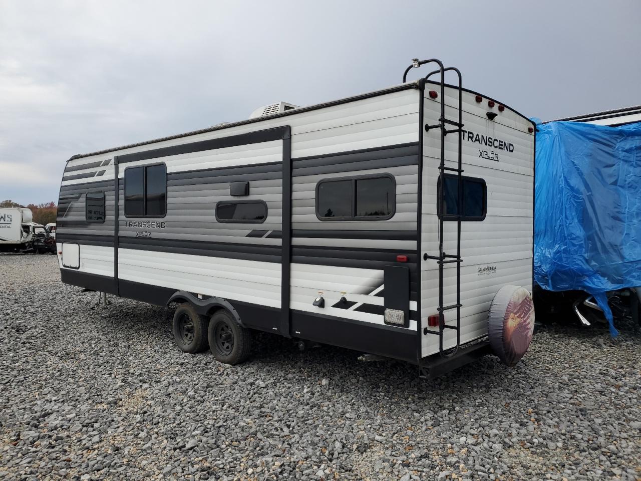 Image 3 of 2021 GRAN TRANSCEND 2021 with VIN 573TT302XM8811764