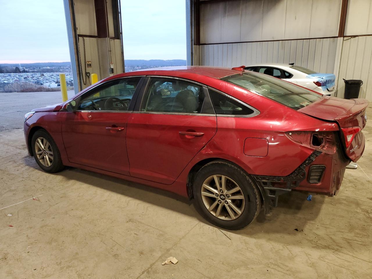 Изображение 2 2015 HYUNDAI SONATA SE 2015 с VIN 5NPE24AF1FH009344