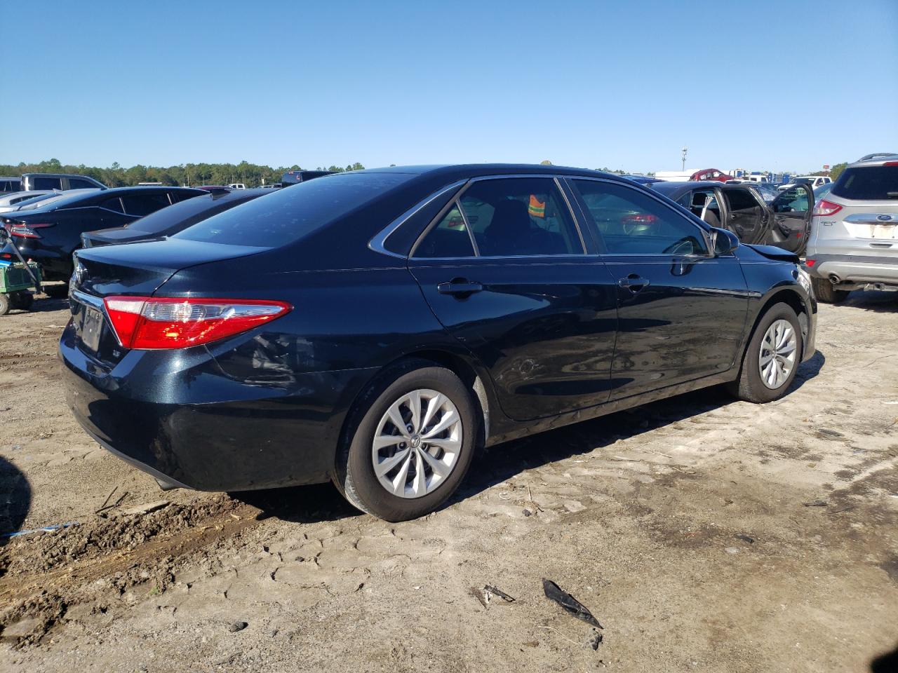 Obraz 3 z 2015 TOYOTA CAMRY LE 2015 z VIN 4T4BF1FK4FR469312