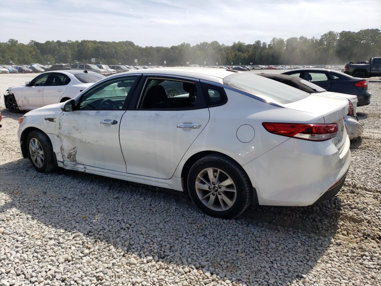 Изображение 2 2016 KIA OPTIMA LX 2016 с VIN 5XXGT4L37GG114105