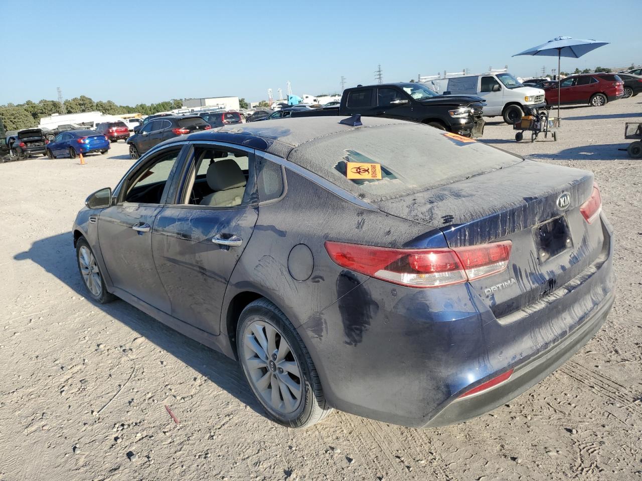 Obraz 2 z 2017 KIA OPTIMA LX 2017 z VIN 5XXGT4L39HG132395