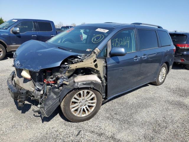 Image 1 of 2015 TOYOTA SIENNA XLE 2015 with VIN 5TDYK3DC0FS617097