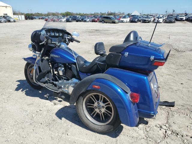 Obraz 3 z 2017 HARLEY-DAVIDSON FLHTCUTG TRI GLIDE ULTRA 2017 z VIN 1HD1MAD13HB853993