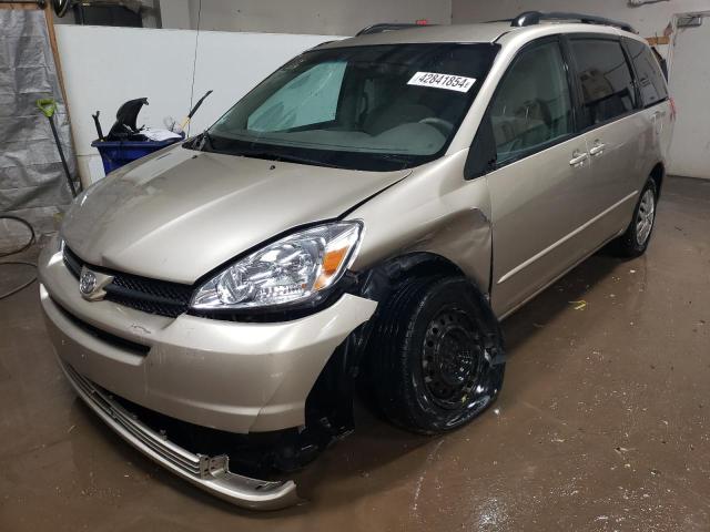 Изображение 2004 TOYOTA SIENNA CE 2004