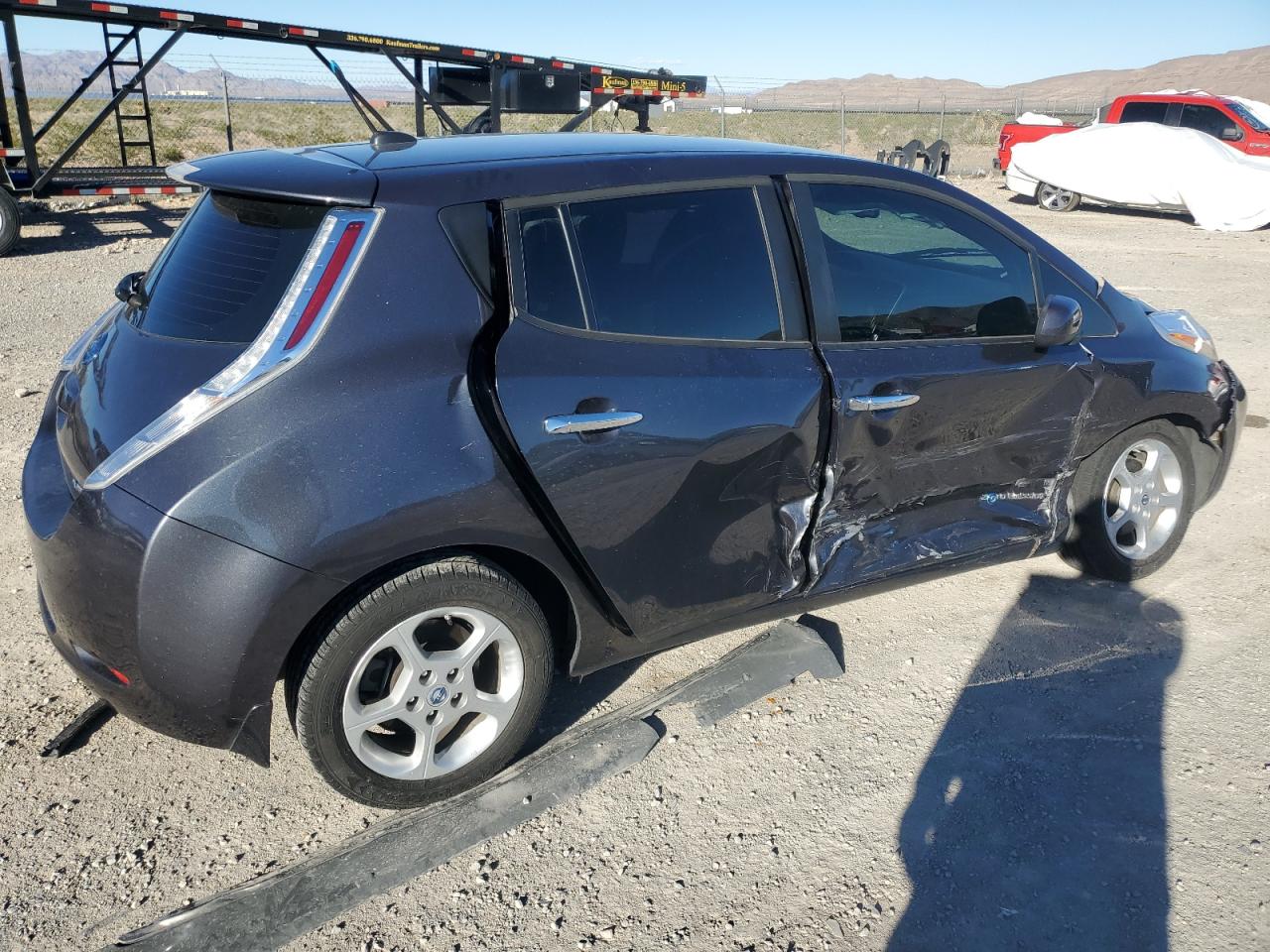 Image 3 of 2013 NISSAN LEAF S 2013 with VIN 1N4AZ0CP6DC401971