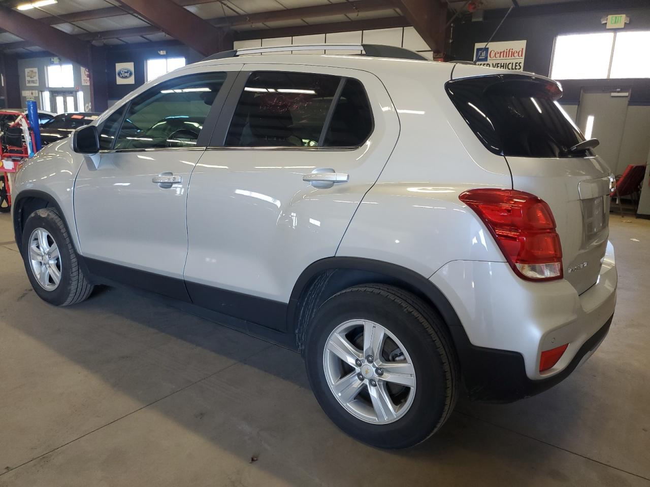 Obraz 2 z 2020 CHEVROLET TRAX 1LT 2020 z VIN KL7CJPSB2LB336434