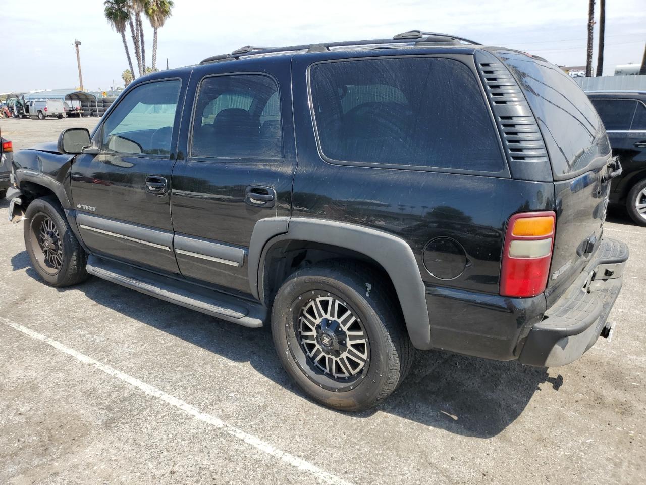 Изображение 2 2002 CHEVROLET TAHOE C1500 2002 с VIN 1GNEC13T02R288326