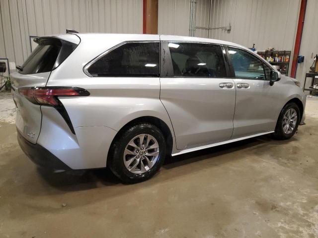 Image 3 of 2022 TOYOTA SIENNA XLE 2022 with VIN 5TDYSKFC3NS056383