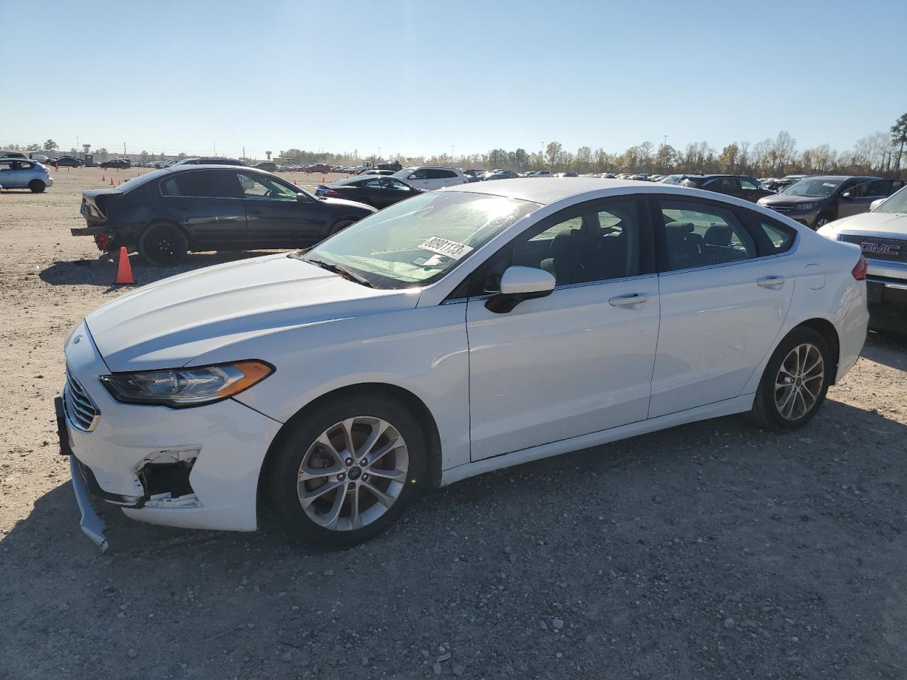 Изображение 1 2019 FORD FUSION SE 2019 с VIN 3FA6P0HD8KR268199