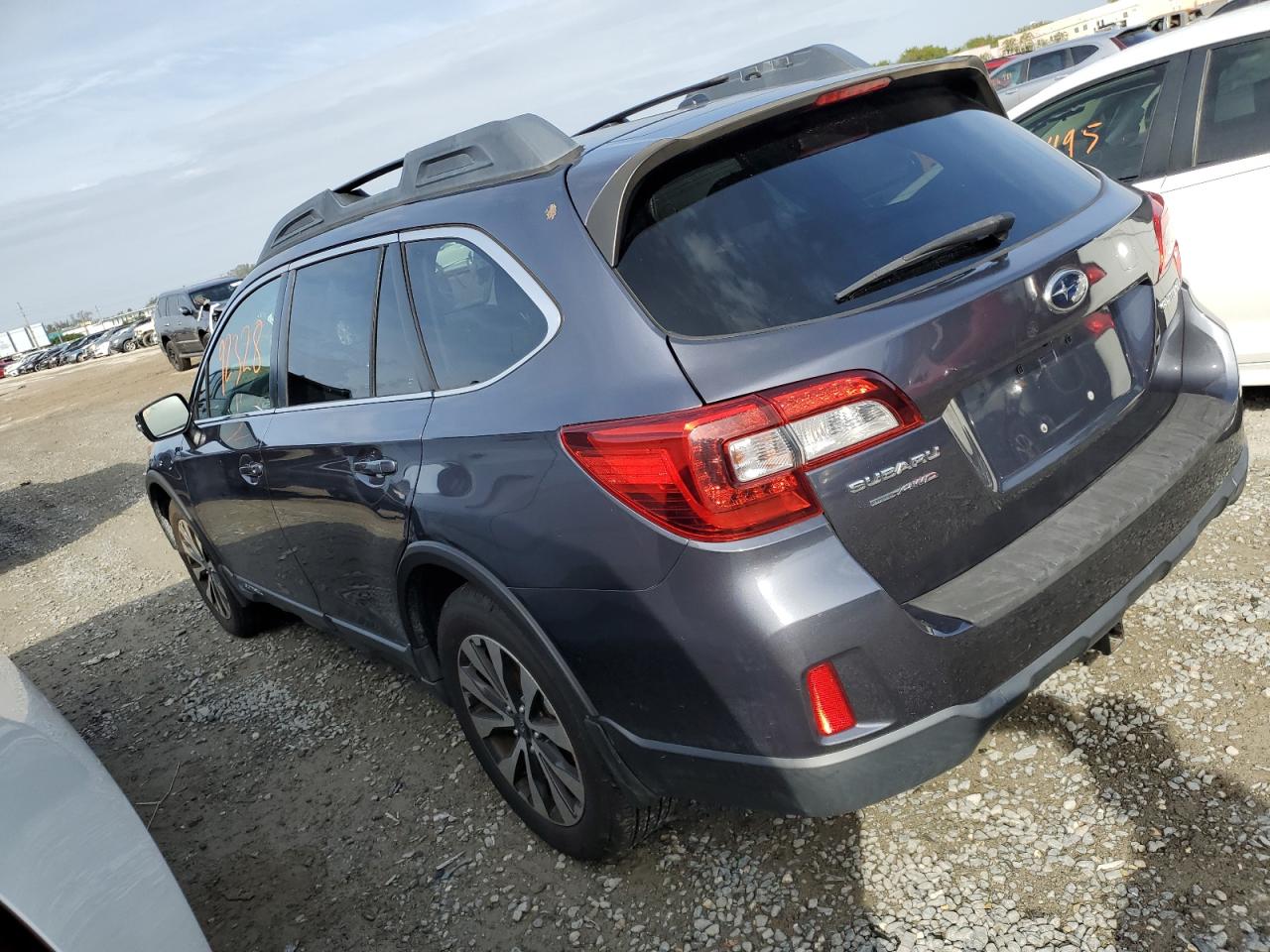 Obraz 2 z 2015 SUBARU OUTBACK 2.5I LIMITED 2015 z VIN 4S4BSBNC3F3344622