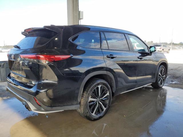 Image 3 of 2021 TOYOTA HIGHLANDER XSE 2021 with VIN 5TDLZRBH9MS126922
