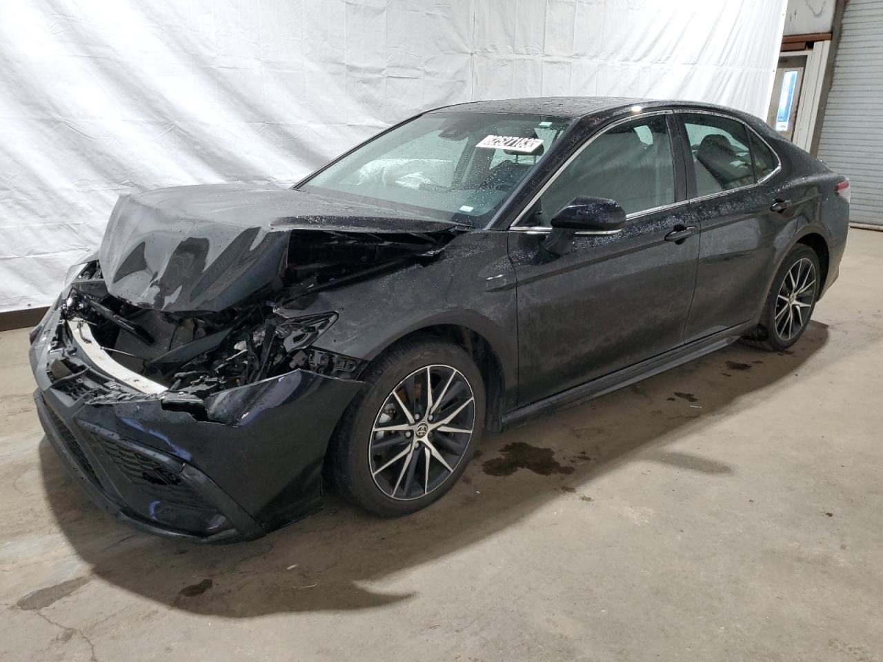 Изображение 1 2022 TOYOTA CAMRY SE 2022 с VIN 4T1G11AK1NU620417