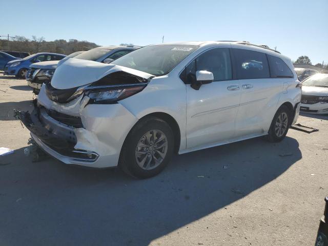 Obraz 2023 TOYOTA SIENNA XLE 2023