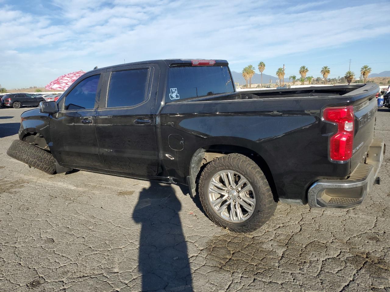 Image 2 of 2022 CHEVROLET SILVERADO K1500 LT 2022 with VIN 2GCUDDED0N1516525