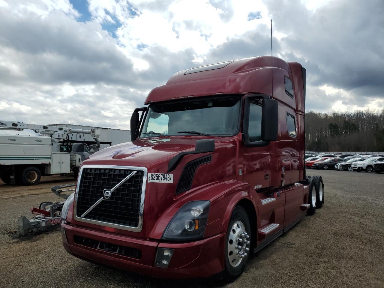 Image 2 of 2017 VOLVO VN VNL 2017 with VIN 4V4NC9EHXHN991310