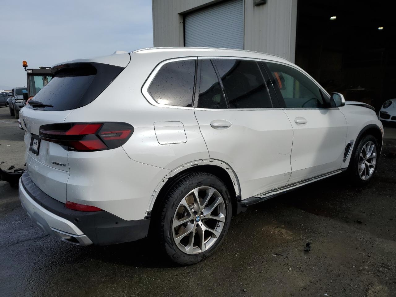Изображение 3 2024 BMW X5 SDRIVE 40I 2024 с VIN 5UX13EU00R9S84949