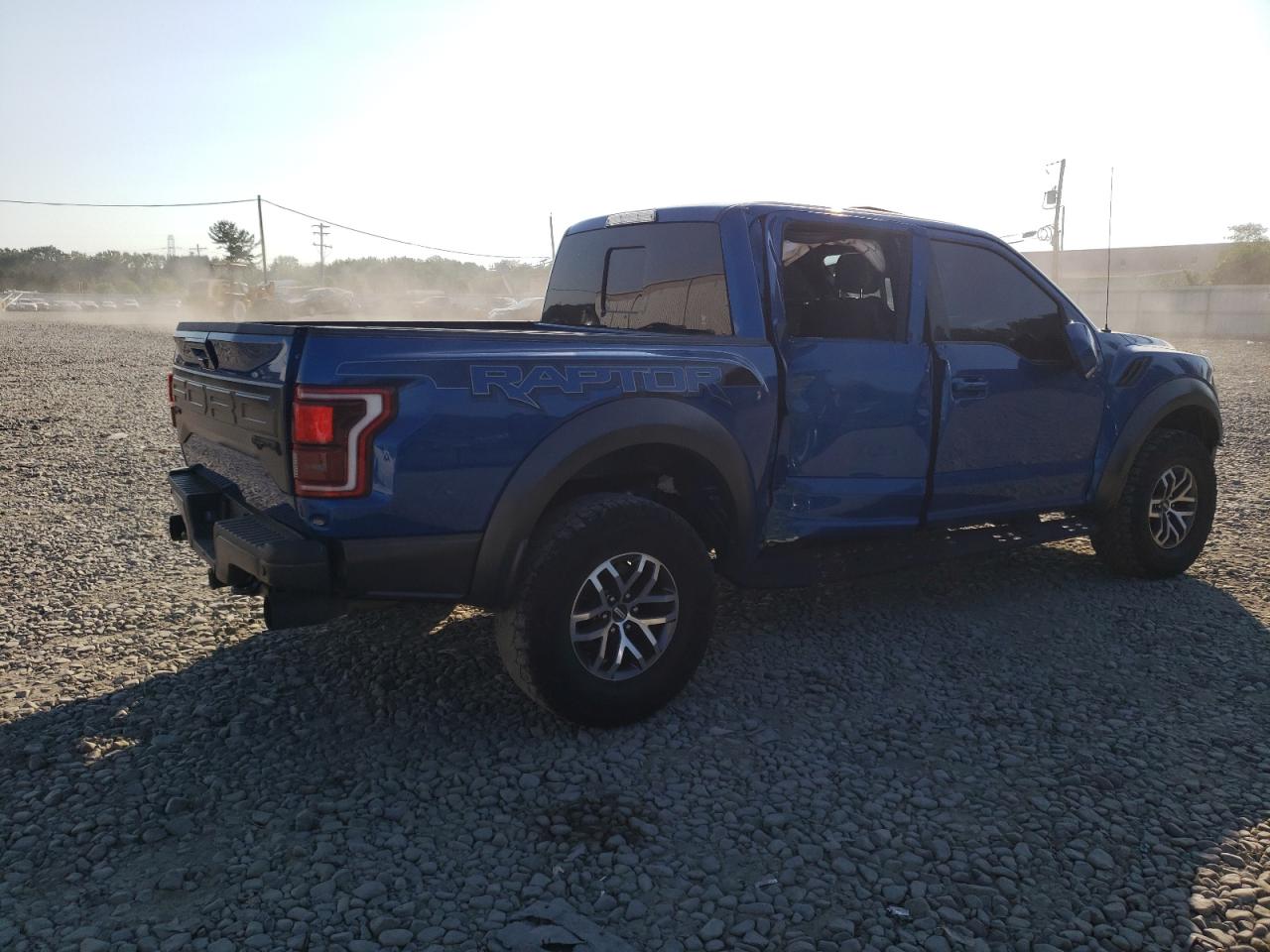 Image 3 of 2018 FORD F150 RAPTOR 2018 with VIN 1FTFW1RG9JFB80687