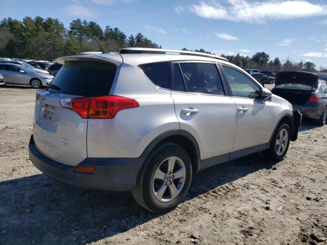 Image 3 of 2015 TOYOTA RAV4 XLE 2015 with VIN JTMRFREV7FJ019582