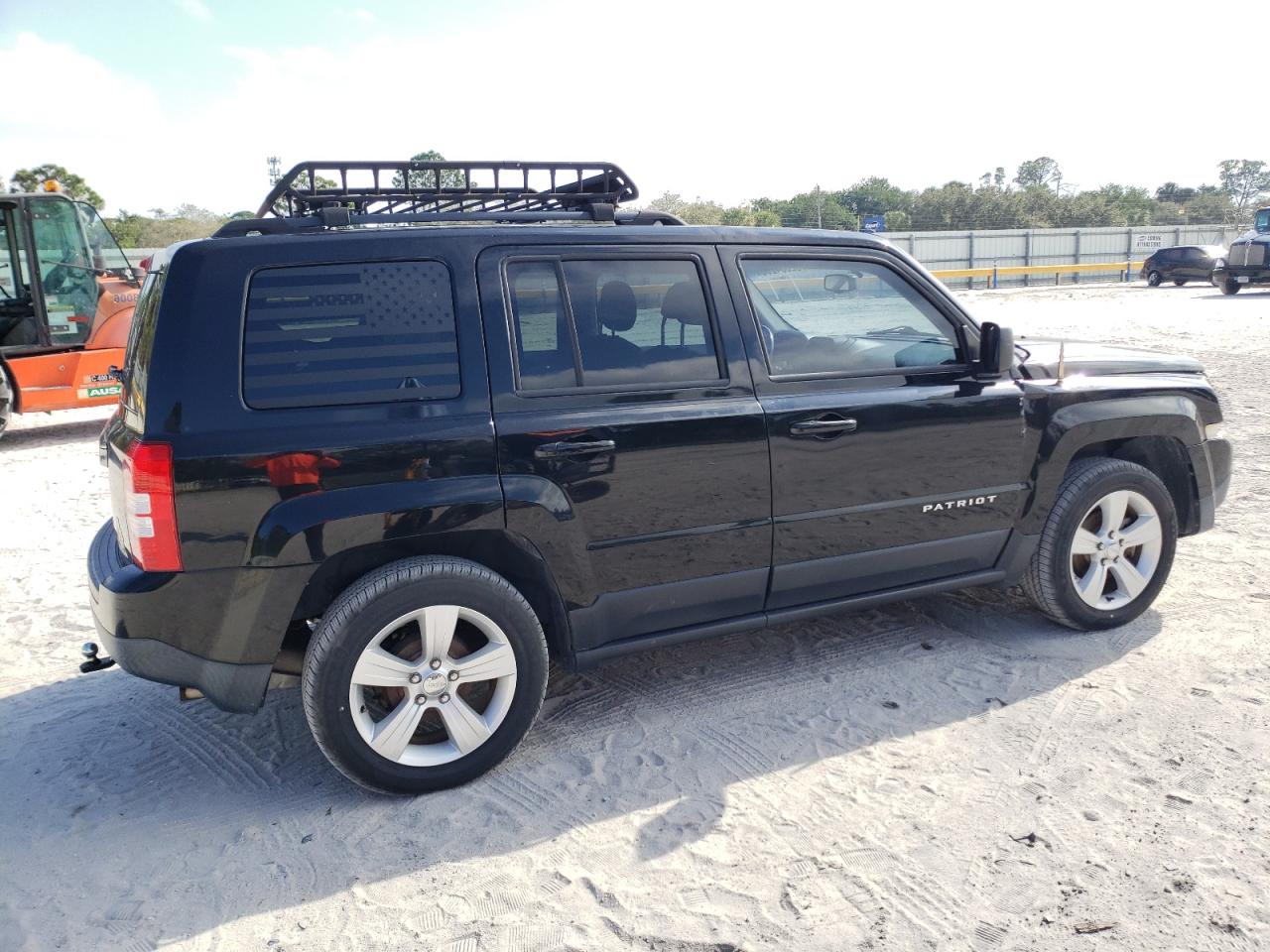 Изображение 3 2016 JEEP PATRIOT LATITUDE 2016 с VIN 1C4NJPFA1GD690498