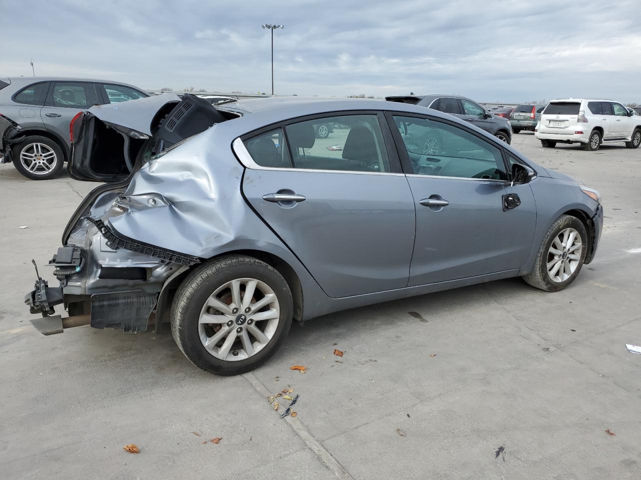 Obraz 3 z 2017 KIA FORTE LX 2017 z VIN 3KPFL4A77HE020463
