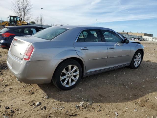 Obraz 3 z 2013 CHRYSLER 300 S 2013 z VIN 2C3CCAGG0DH590185