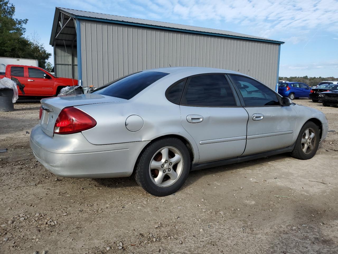 Image 3 of 2001 FORD TAURUS SE 2001 with VIN 1FAHP53U71A285825