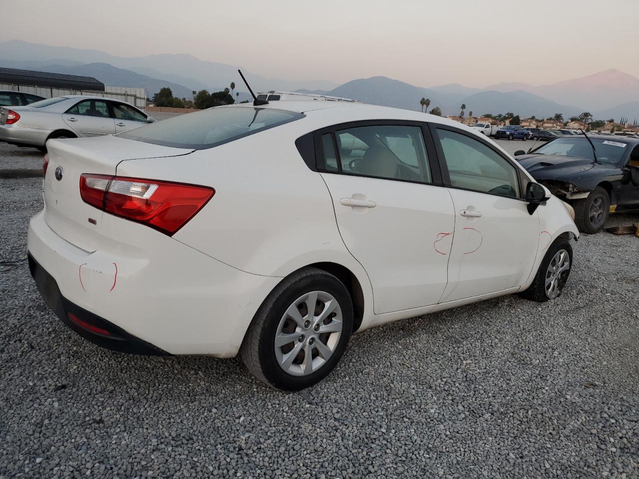 Obraz 3 z 2013 KIA RIO LX 2013 z VIN KNADM4A38D6318762
