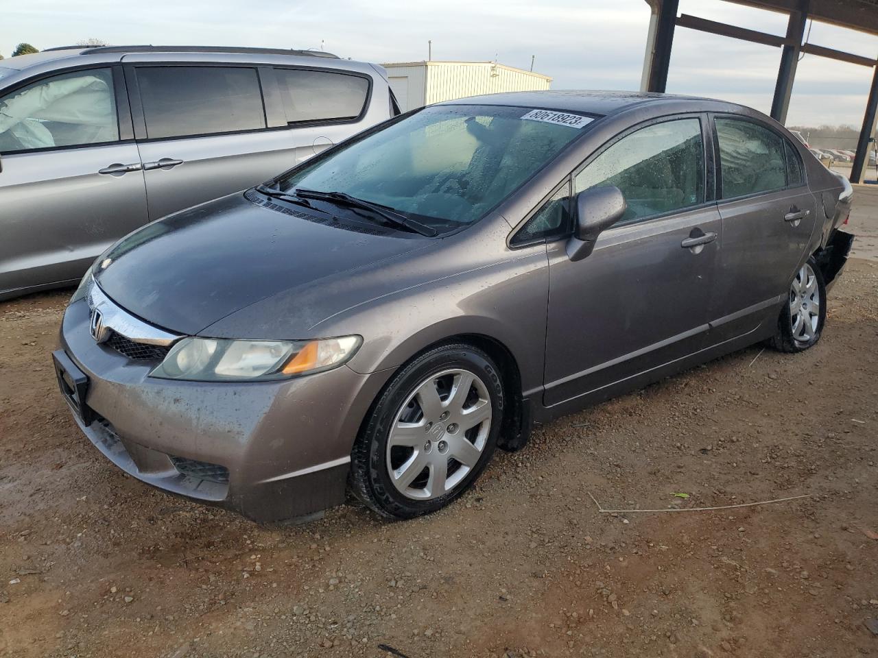 Obraz 1 z 2010 HONDA CIVIC LX 2010 z VIN 2HGFA1F57AH539004