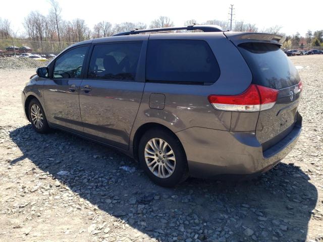 Изображение 2 2011 TOYOTA SIENNA XLE 2011 с VIN 5TDYK3DC2BS135130