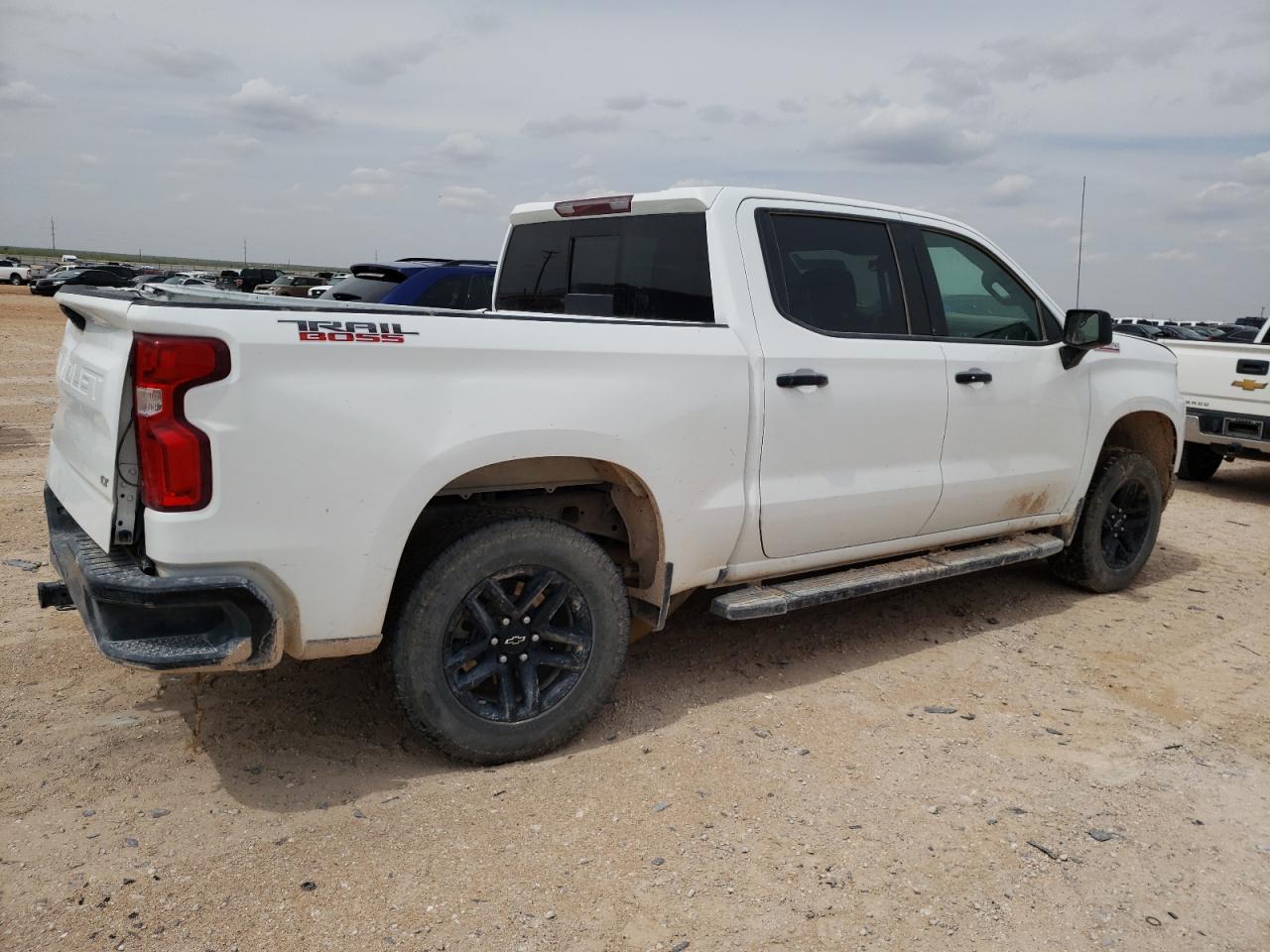 Image 3 of 2021 CHEVROLET SILVERADO K1500 LT TRAIL BOSS 2021 with VIN 1GCPYFED7MZ201272