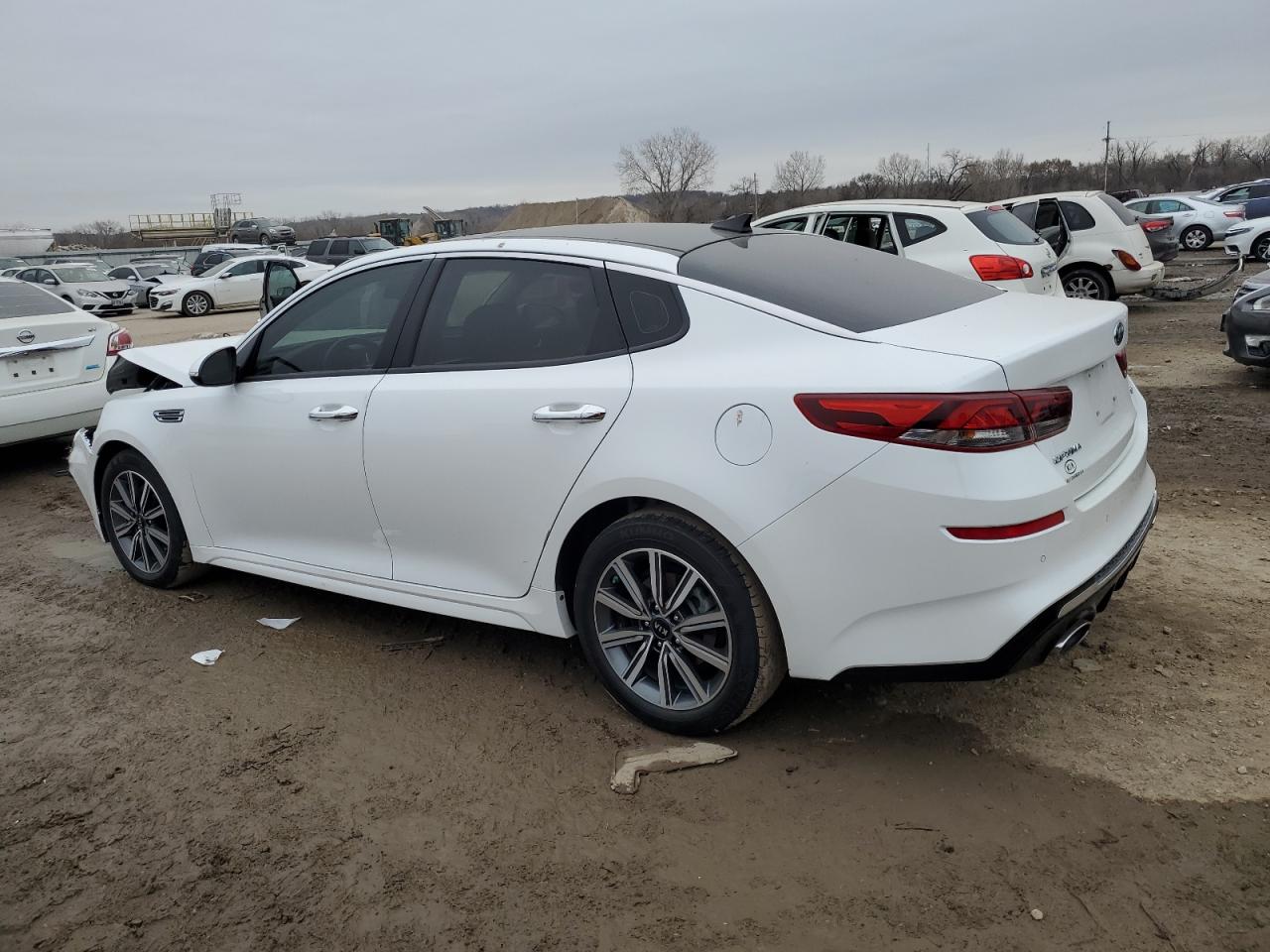 Image 2 of 2020 KIA OPTIMA EX 2020 with VIN 5XXGU4L1XLG426263