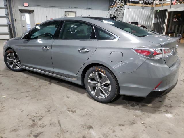 Image 2 of 2019 HYUNDAI SONATA HYBRID 2019 with VIN KMHE34L35KA094332