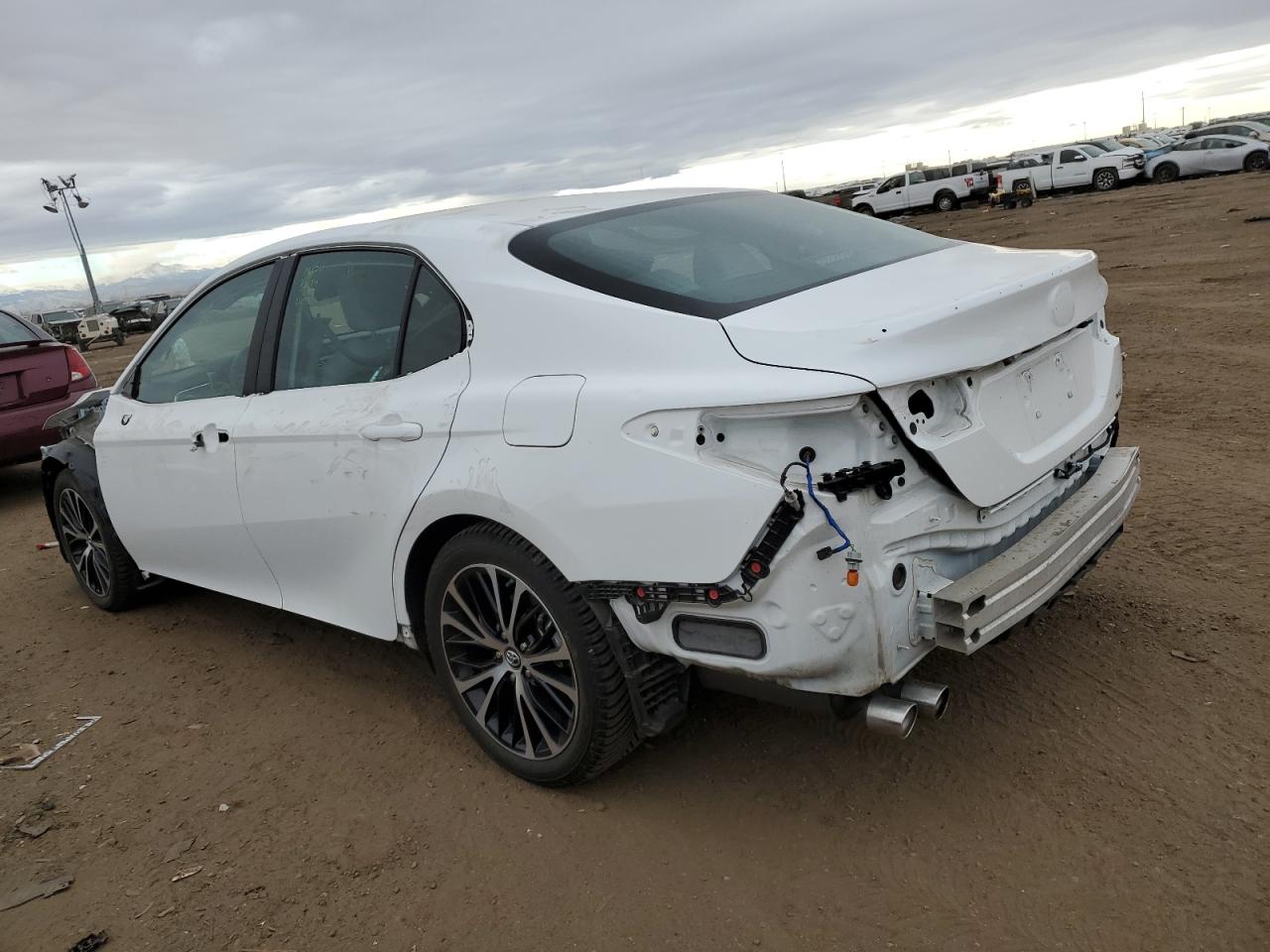 Изображение 2 2018 TOYOTA CAMRY HYBRID 2018 с VIN 4T1B21HK8JU500704