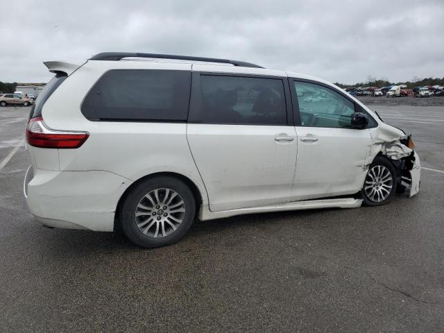 Image 3 of 2018 TOYOTA SIENNA XLE 2018 with VIN 5TDYZ3DC8JS927146