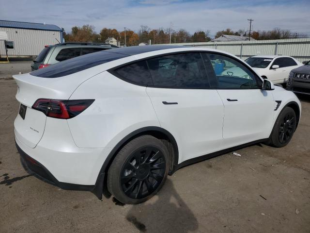 Obraz 3 z 2023 TESLA MODEL Y  2023 z VIN 7SAYGDEE7PA078927