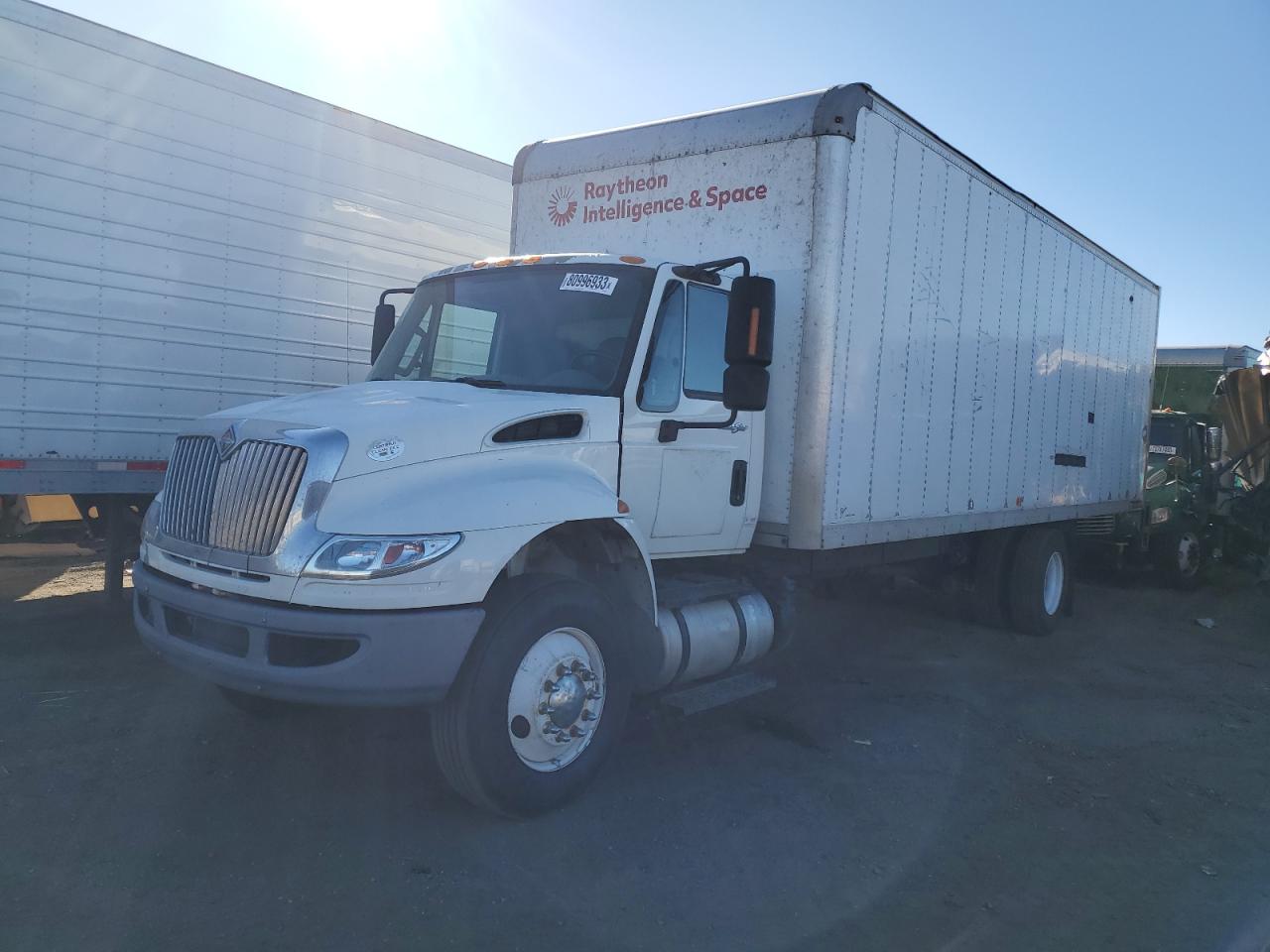 Image 2 of 2015 INTERNATIONAL 4000 4300 2015 with VIN 3HAMMMMLXFL067018