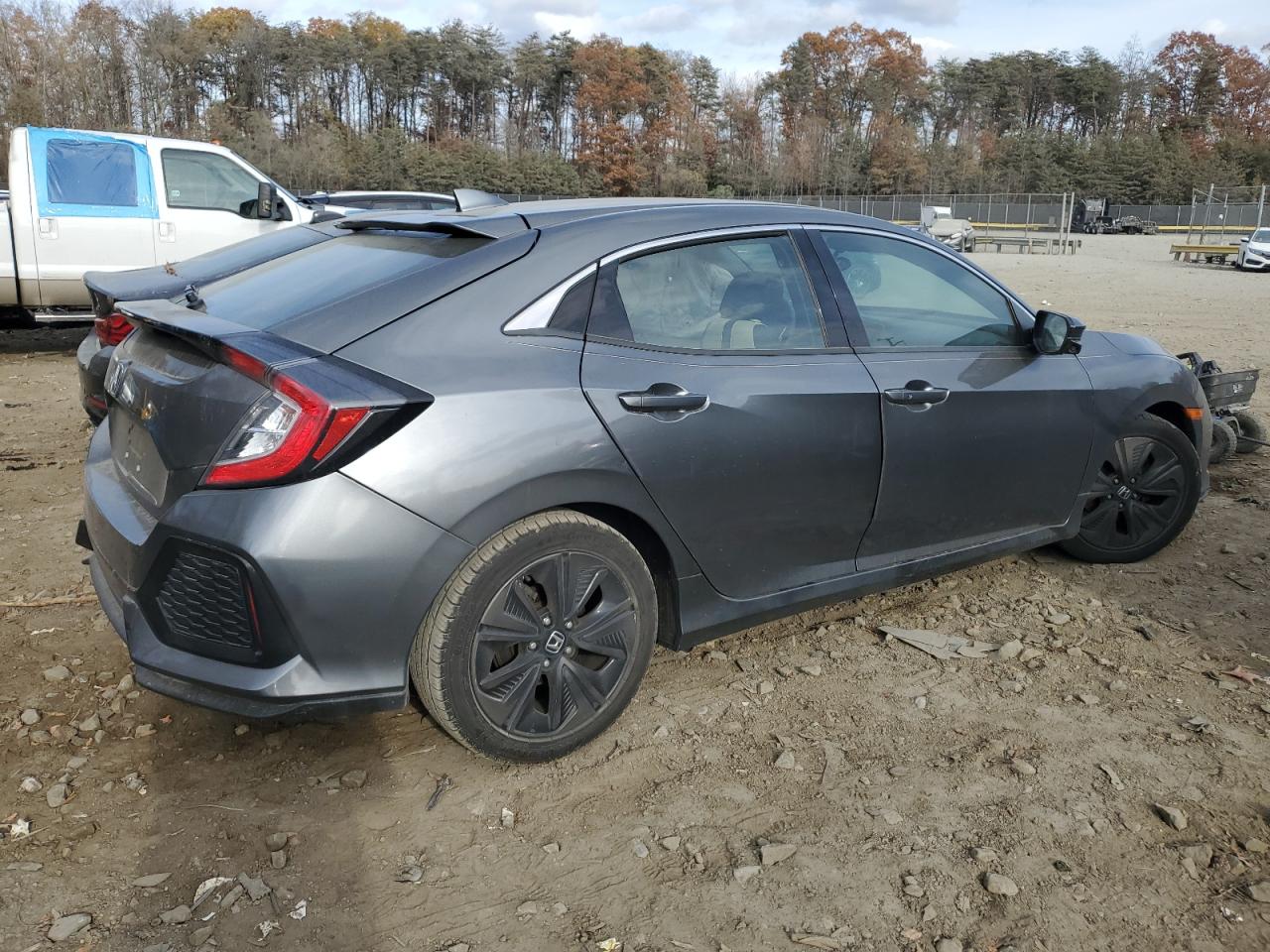 Image 3 of 2019 HONDA CIVIC EX 2019 with VIN SHHFK7H65KU411712