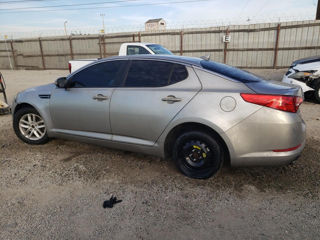 Изображение 2 2011 KIA OPTIMA LX 2011 с VIN KNAGM4A75B5053091