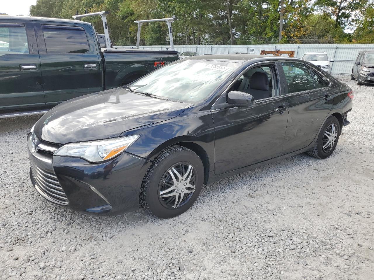 Image 1 of 2017 TOYOTA CAMRY LE 2017 with VIN 4T1BF1FK2HU670946