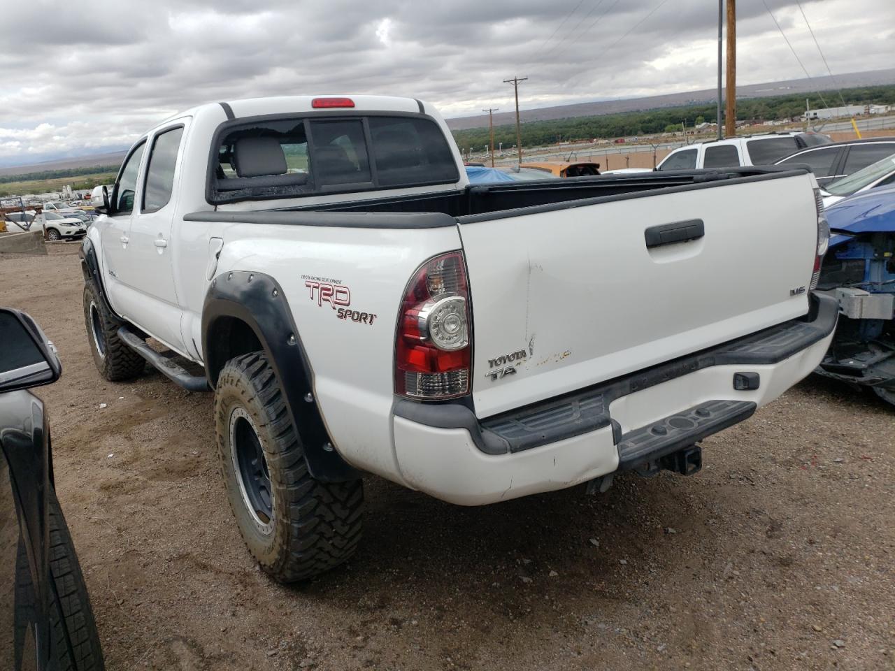 Image 2 of 2013 TOYOTA TACOMA DOUBLE CAB LONG BED 2013 with VIN 3TMMU4FN5DM051190