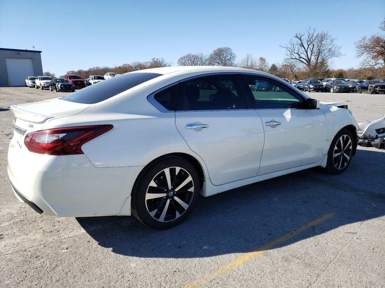Obraz 3 z 2018 NISSAN ALTIMA 2.5 2018 z VIN 1N4AL3AP3JC136850