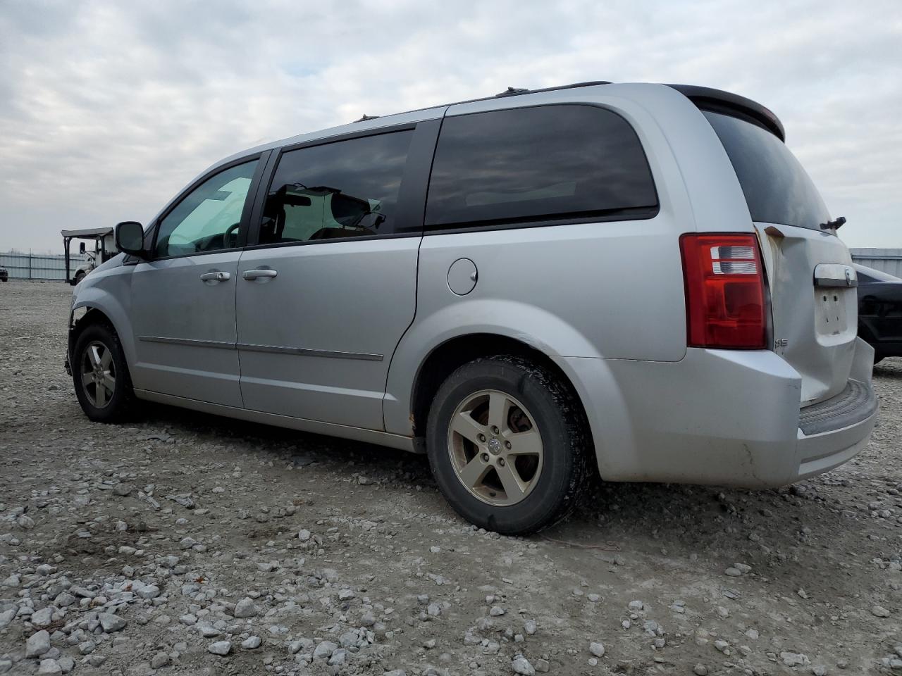 Image 2 of 2010 DODGE GRAND CARAVAN SXT 2010 with VIN 2D4RN5D16AR118931
