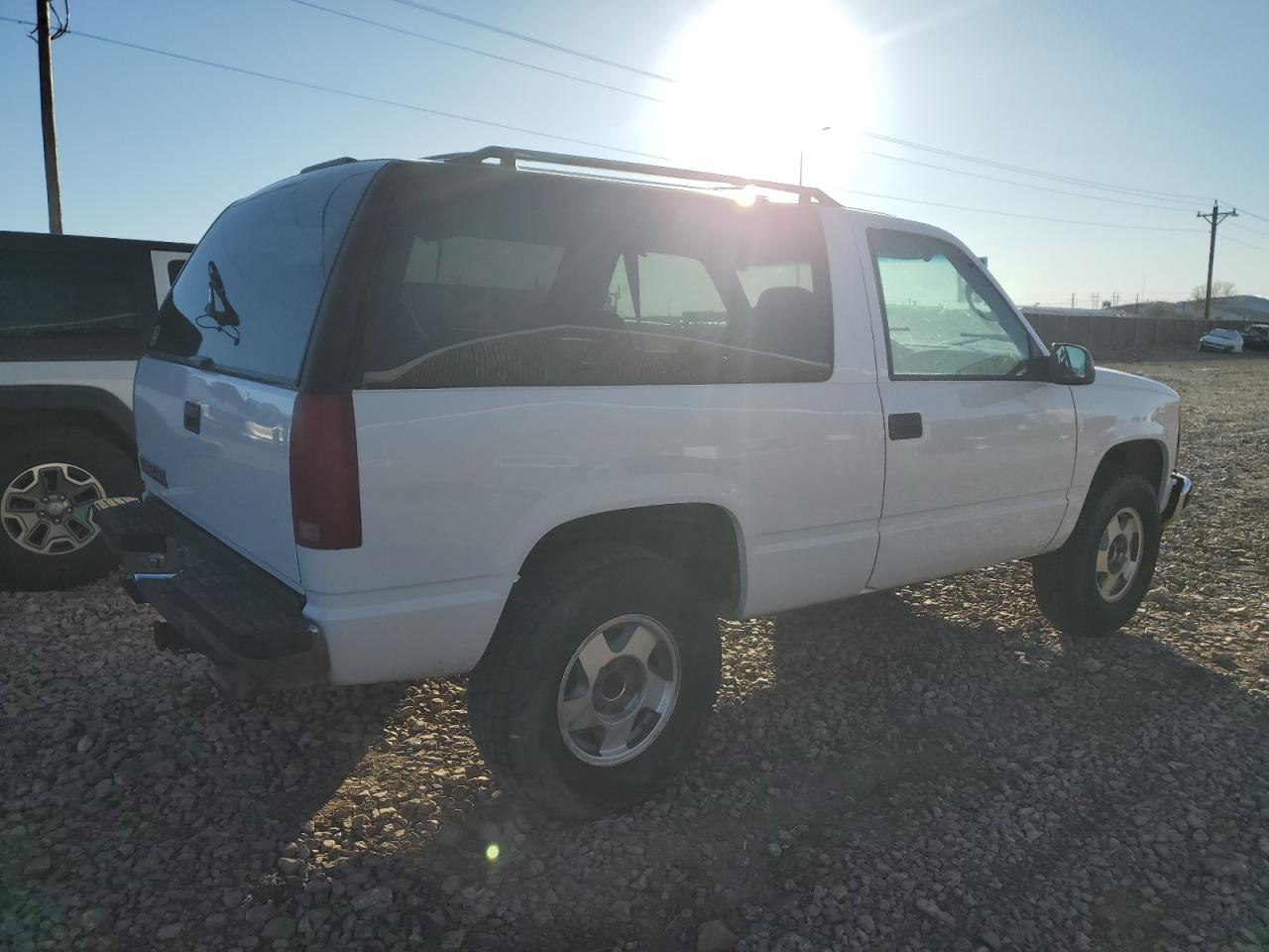 Image 3 of 1995 CHEVROLET TAHOE K1500 1995 with VIN 3GNEK18K5SG113122